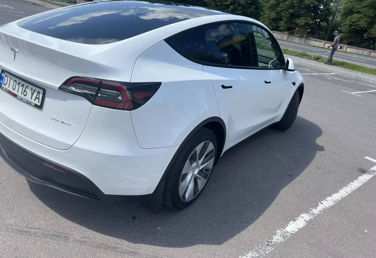 Tesla Model Y  82 kWh 202261