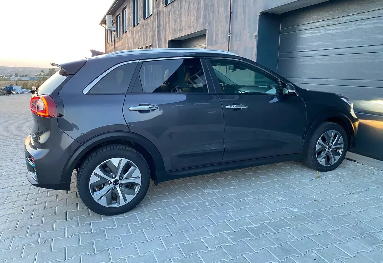 Kia Niro  64 kWh 2019181