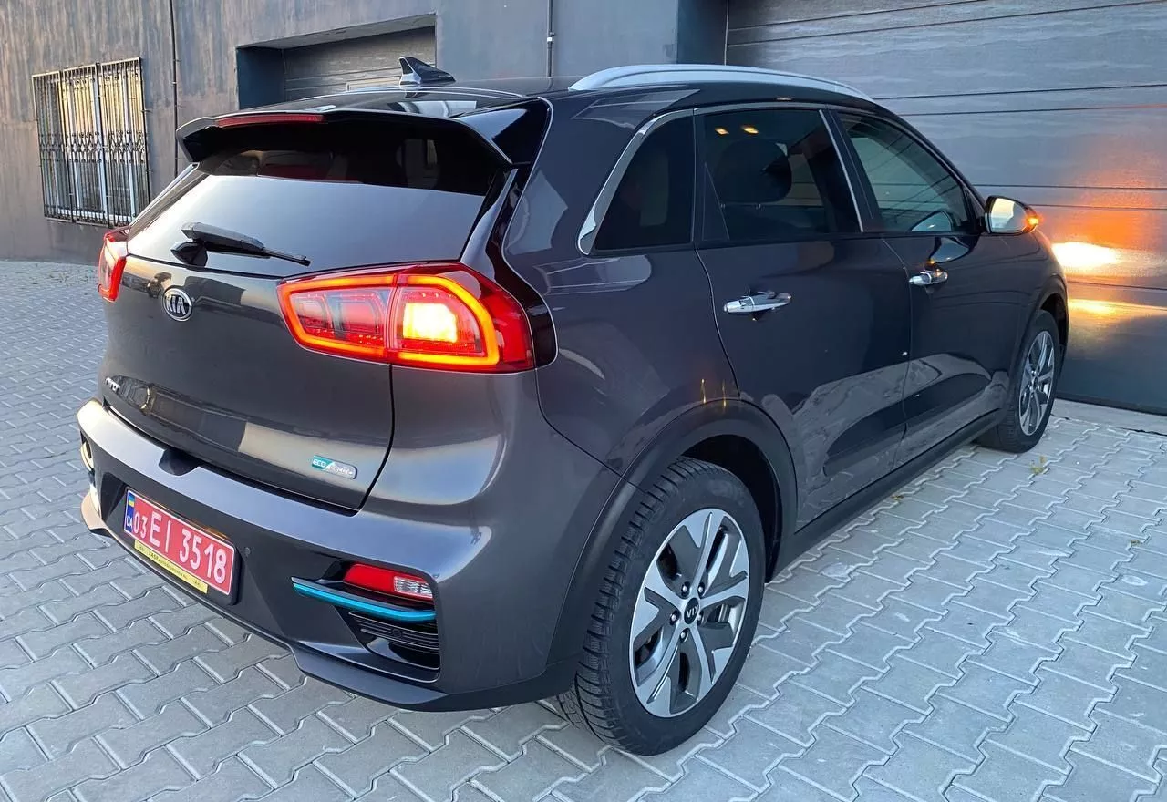 Kia Niro  64 kWh 2019221