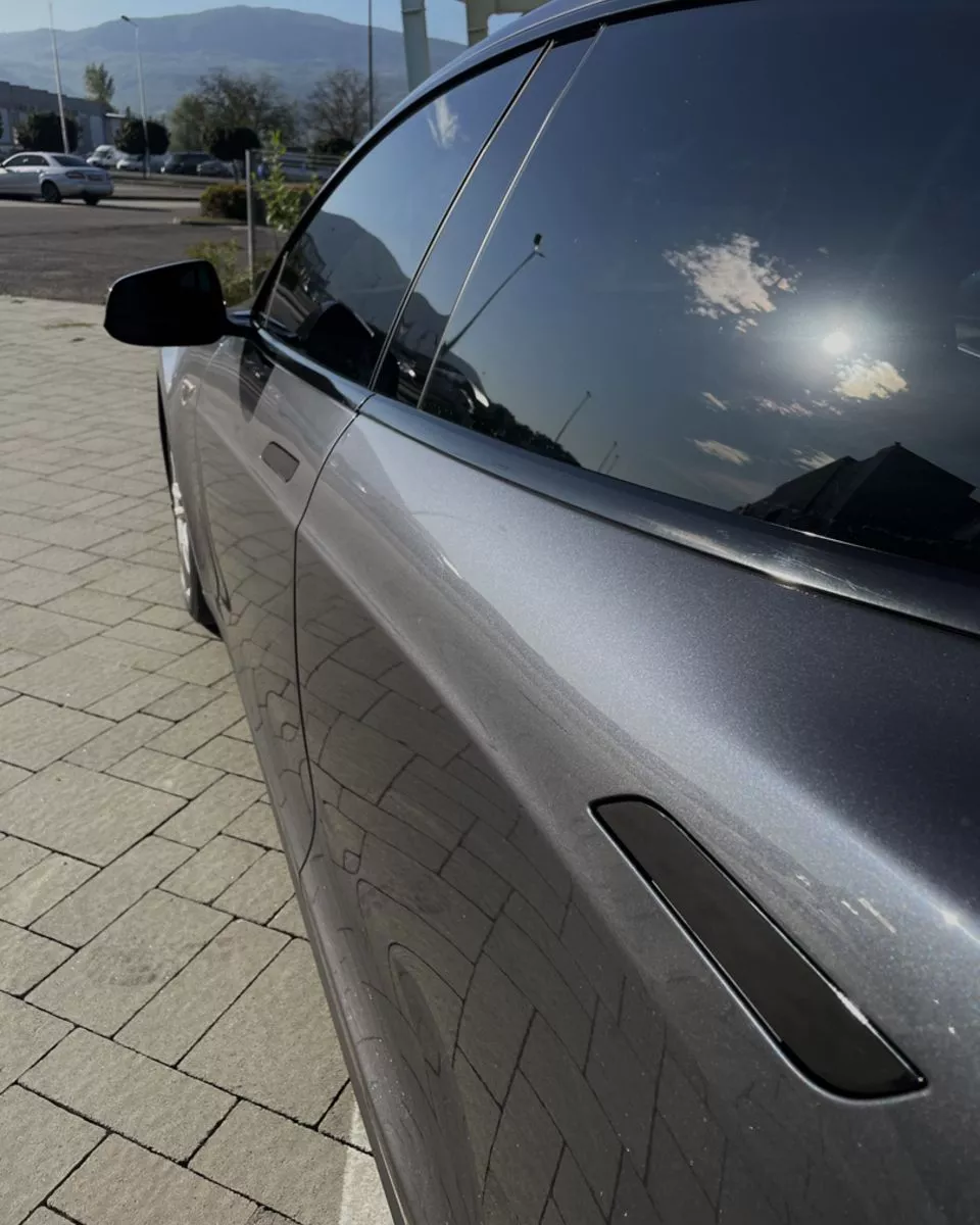 Tesla Model S  85 kWh 201521