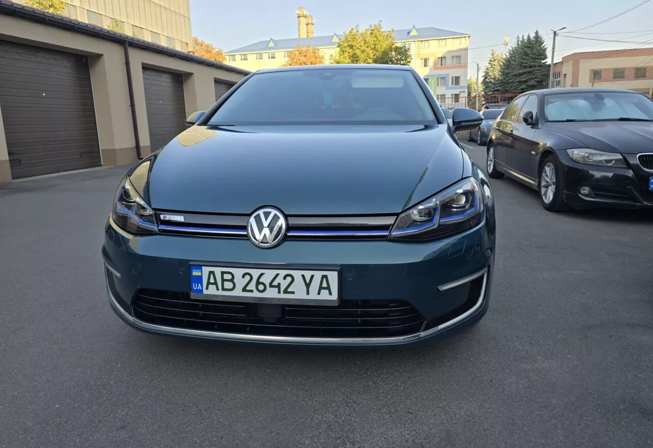 Volkswagen e-Golf  201811