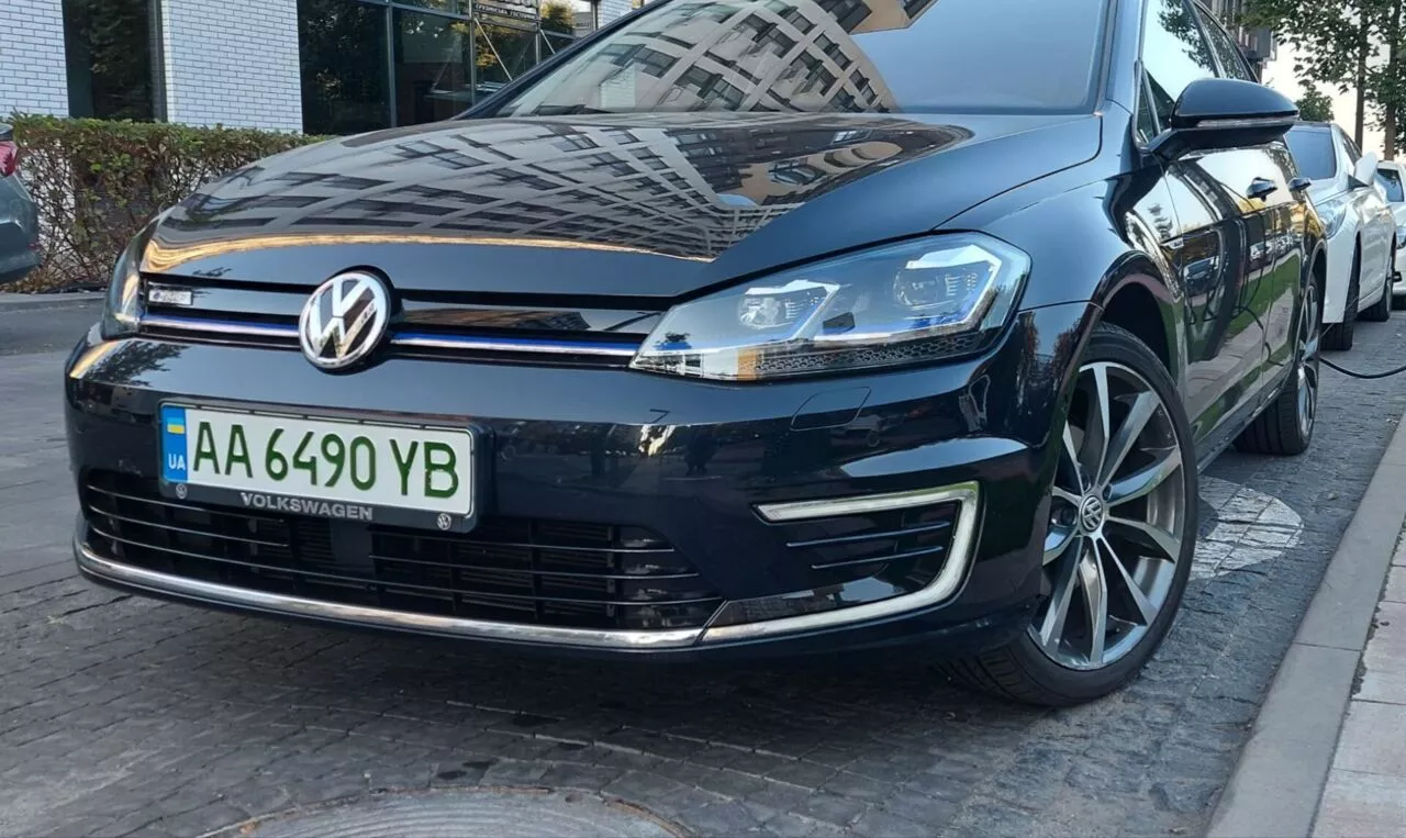 Volkswagen e-Golf  35.8 kWh 201901