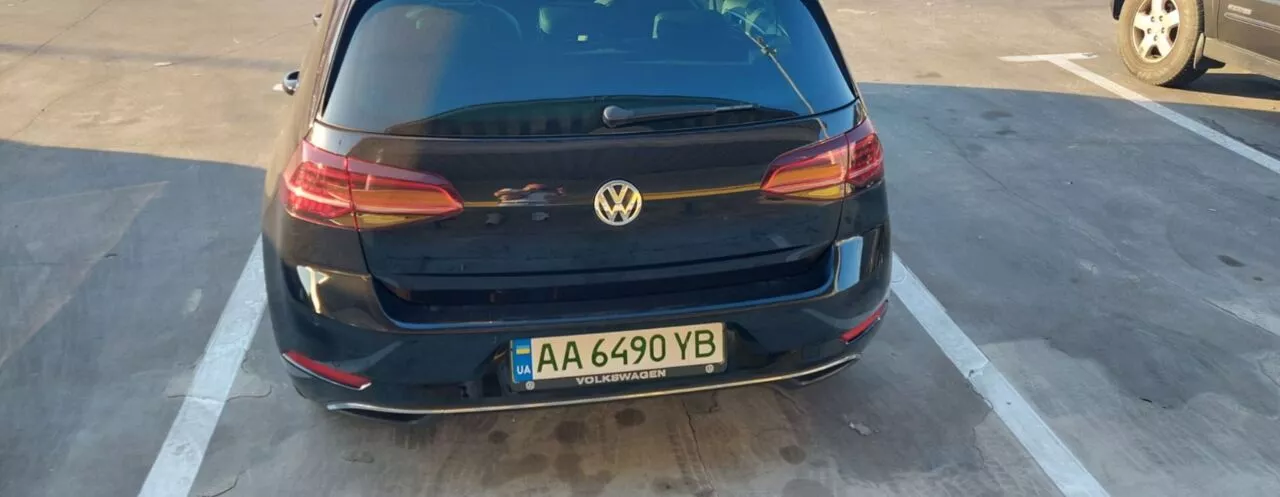 Volkswagen e-Golf  35.8 kWh 2019111