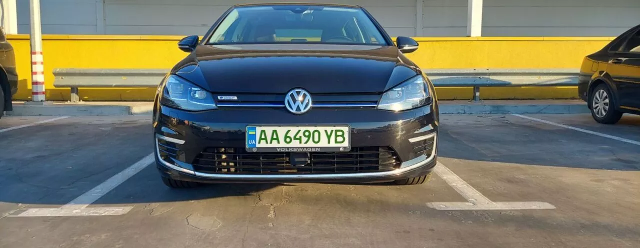 Volkswagen e-Golf  35.8 kWh 2019131