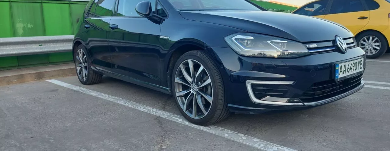 Volkswagen e-Golf  35.8 kWh 2019161