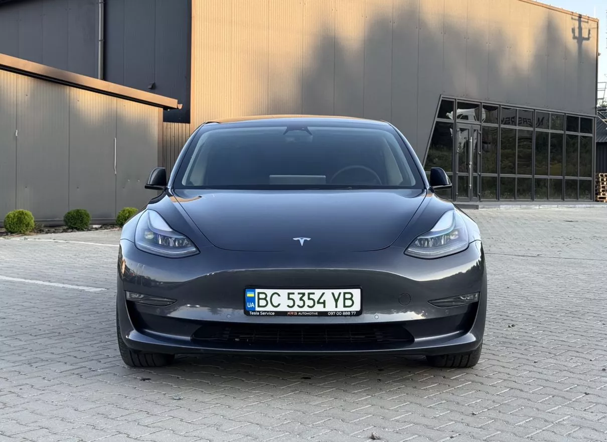 Tesla Model 3  82.5 kWh 202221