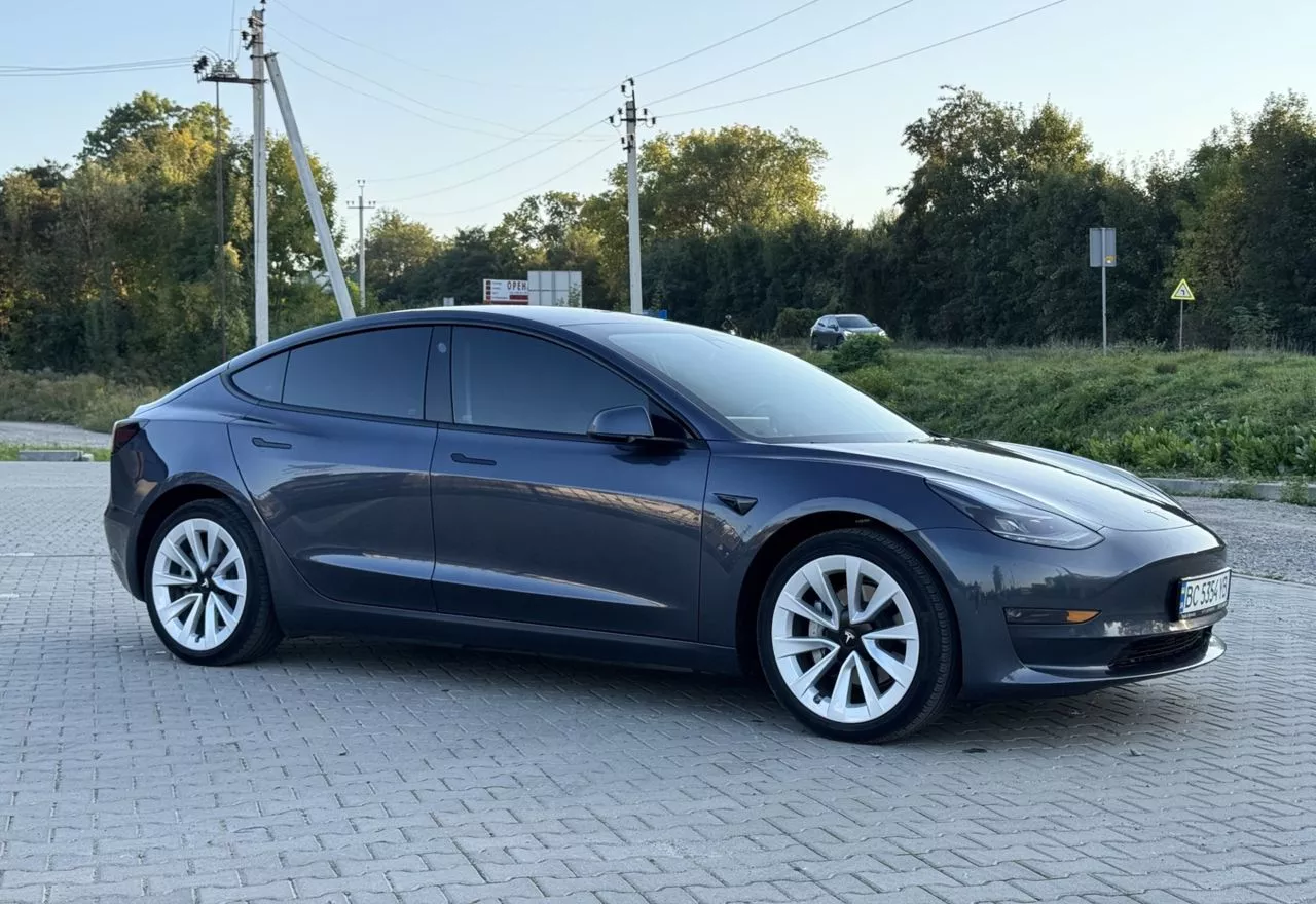 Tesla Model 3  82.5 kWh 202241