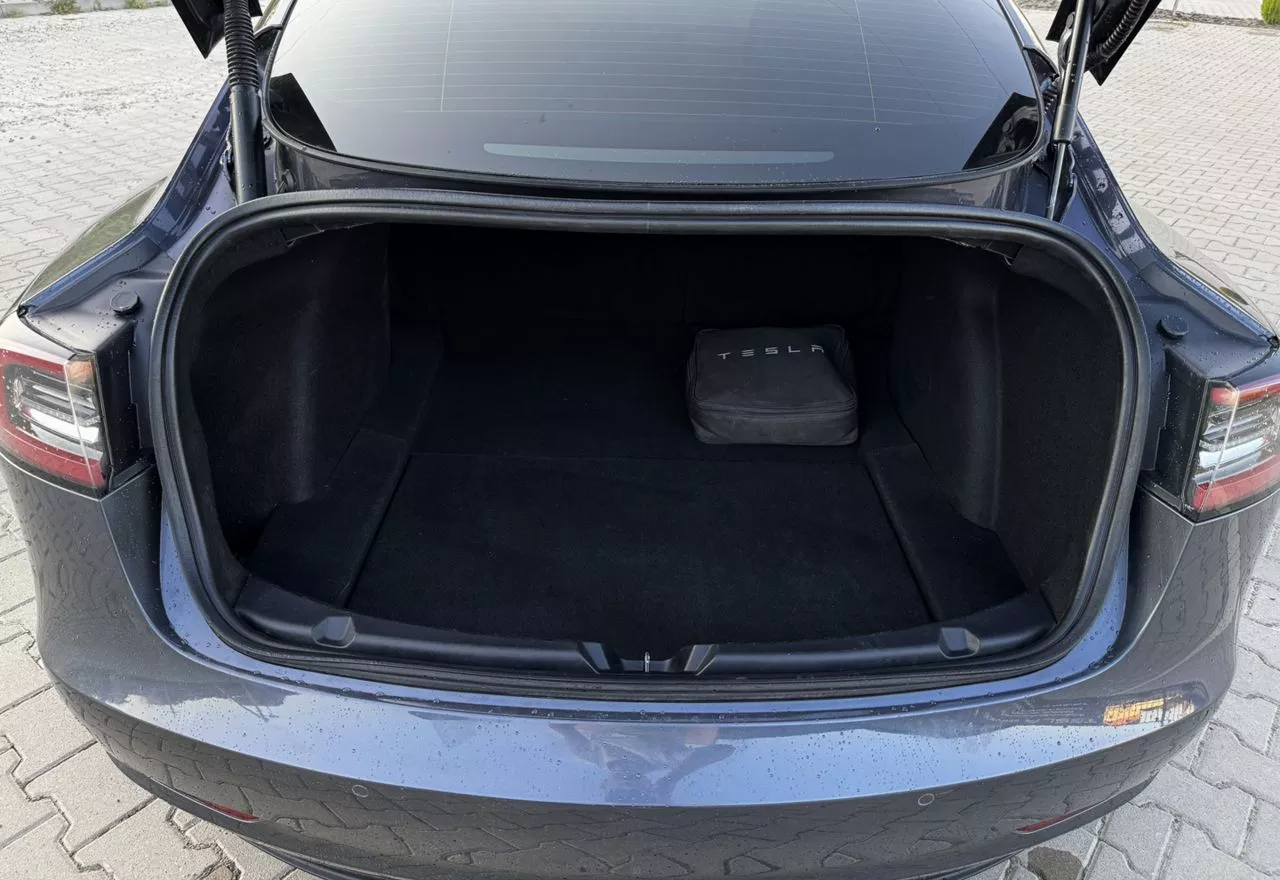 Tesla Model 3  82.5 kWh 2022121