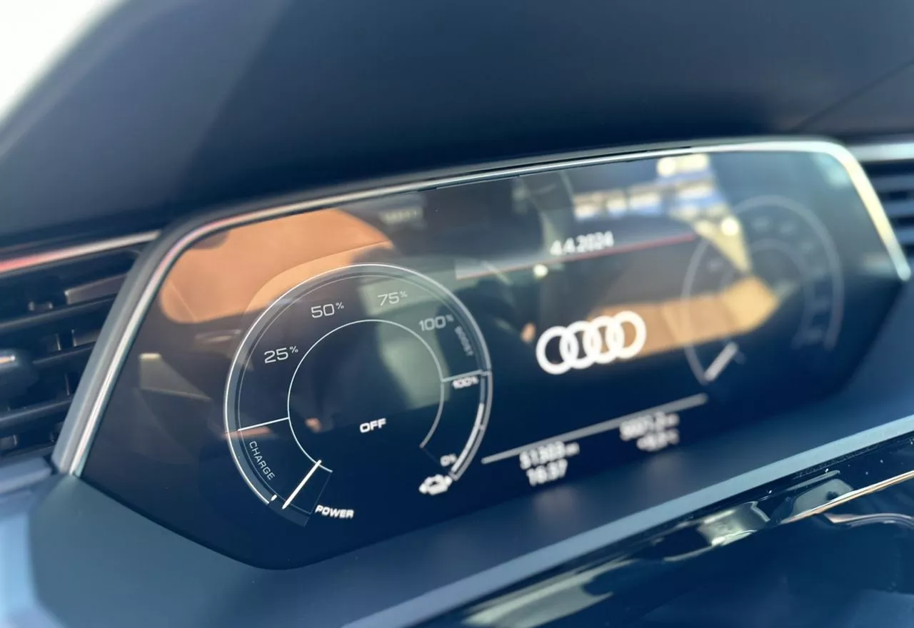 Audi E-tron  2019491