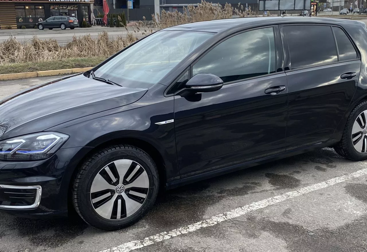 Volkswagen e-Golf  201921