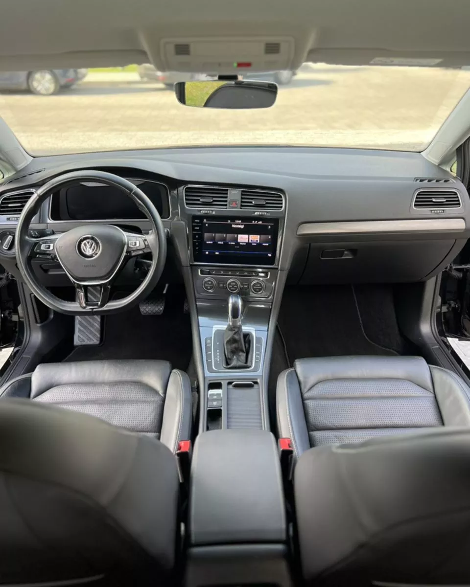 Volkswagen e-Golf  36 kWh 2018331