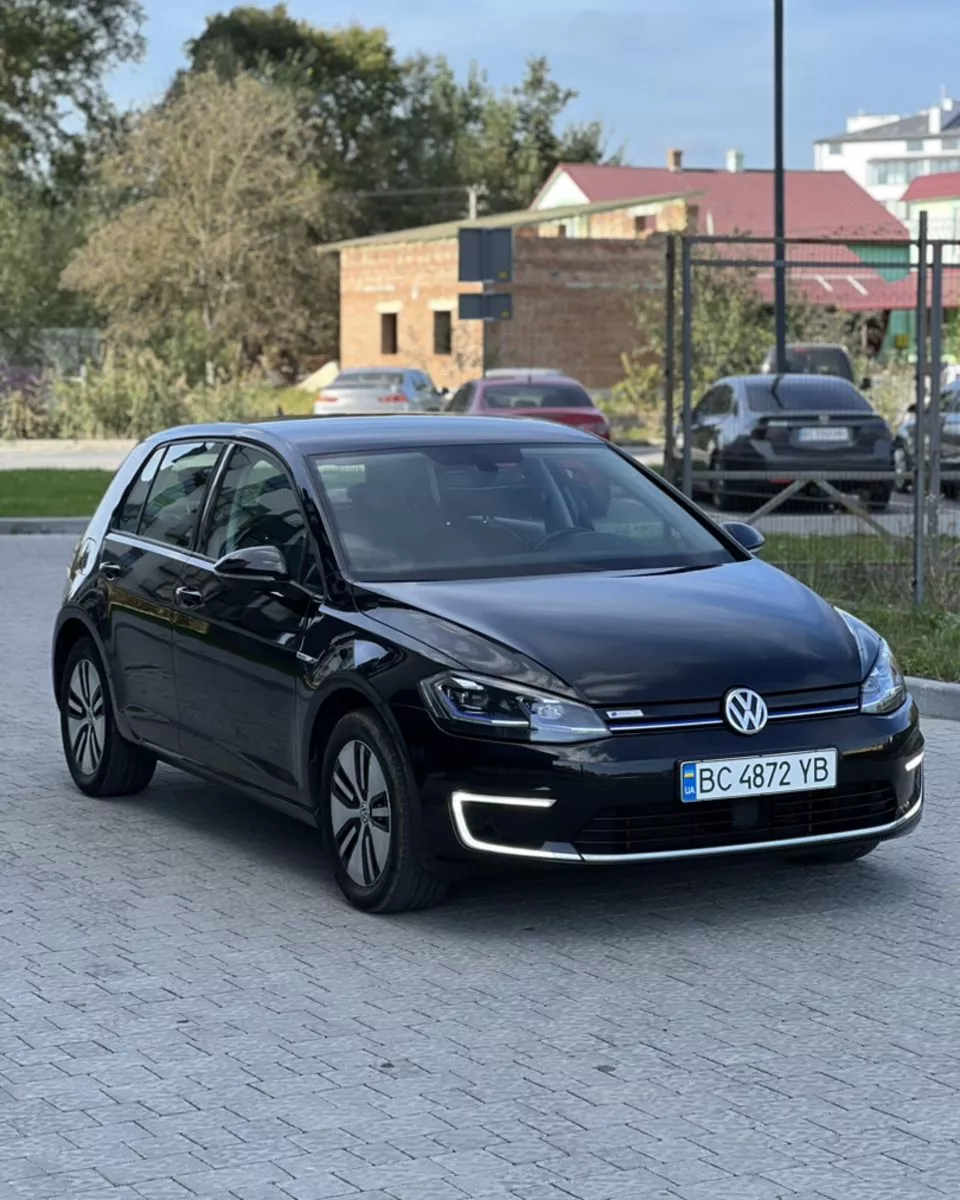 Volkswagen e-Golf  36 kWh 2018361