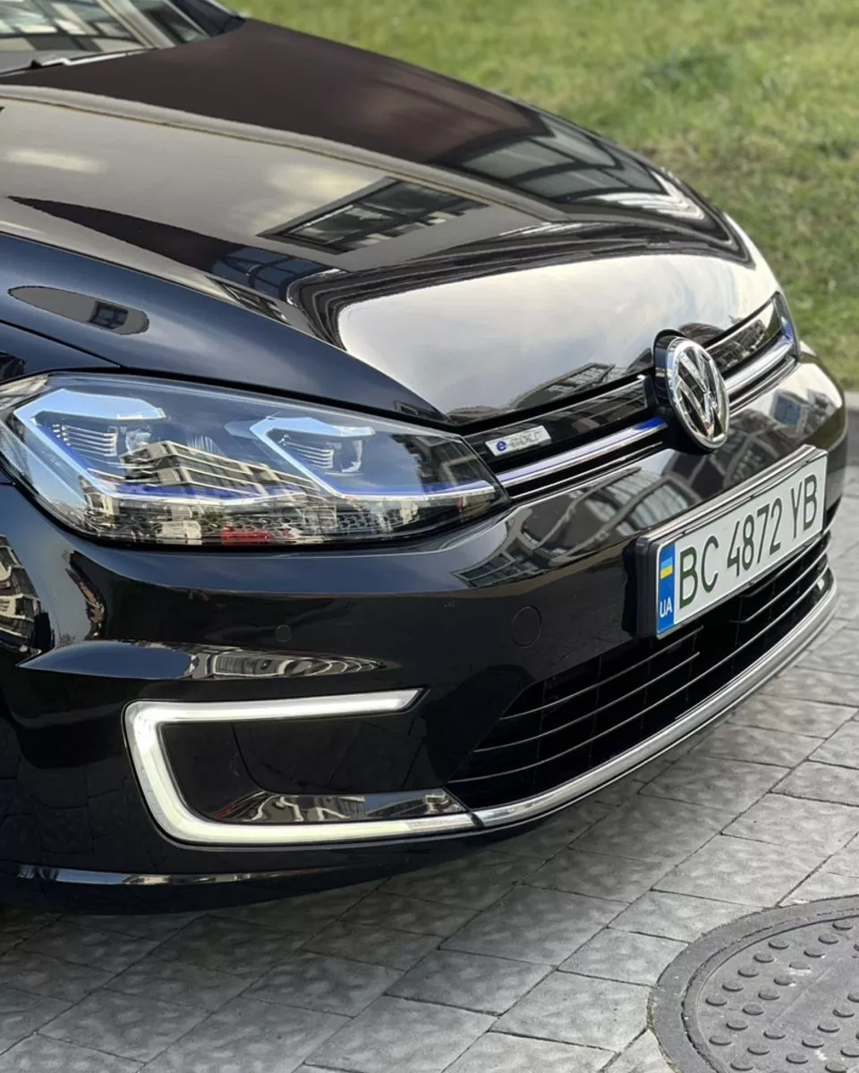 Volkswagen e-Golf  36 kWh 201811