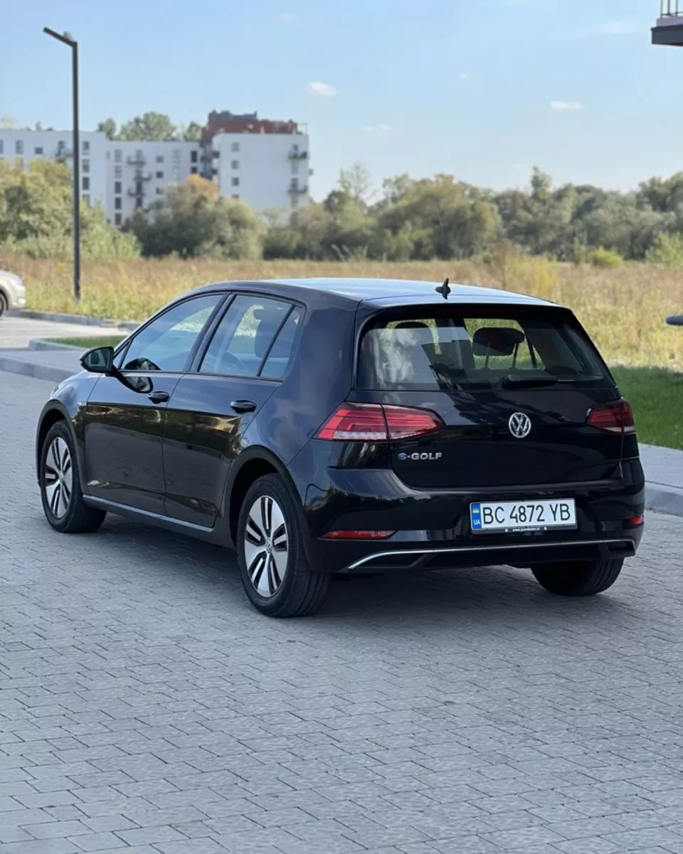 Volkswagen e-Golf  36 kWh 201861