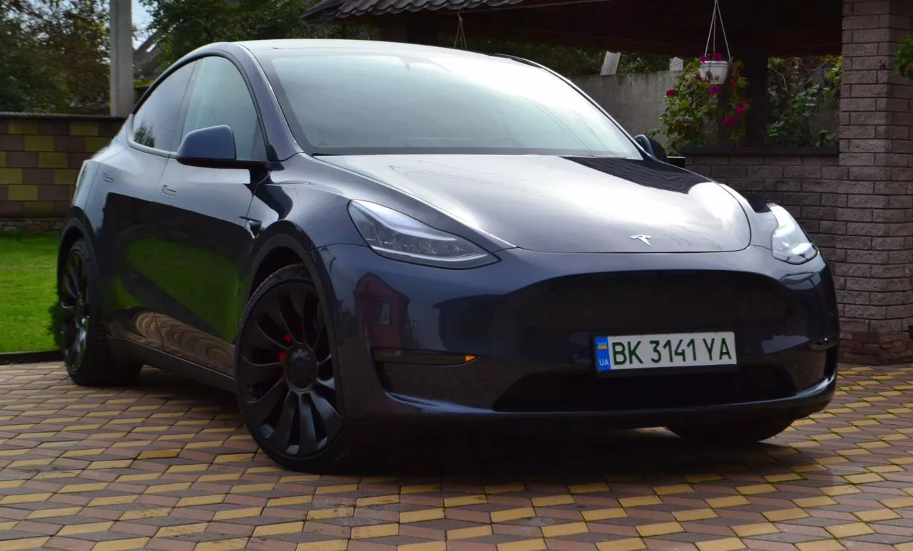 Tesla Model Y 