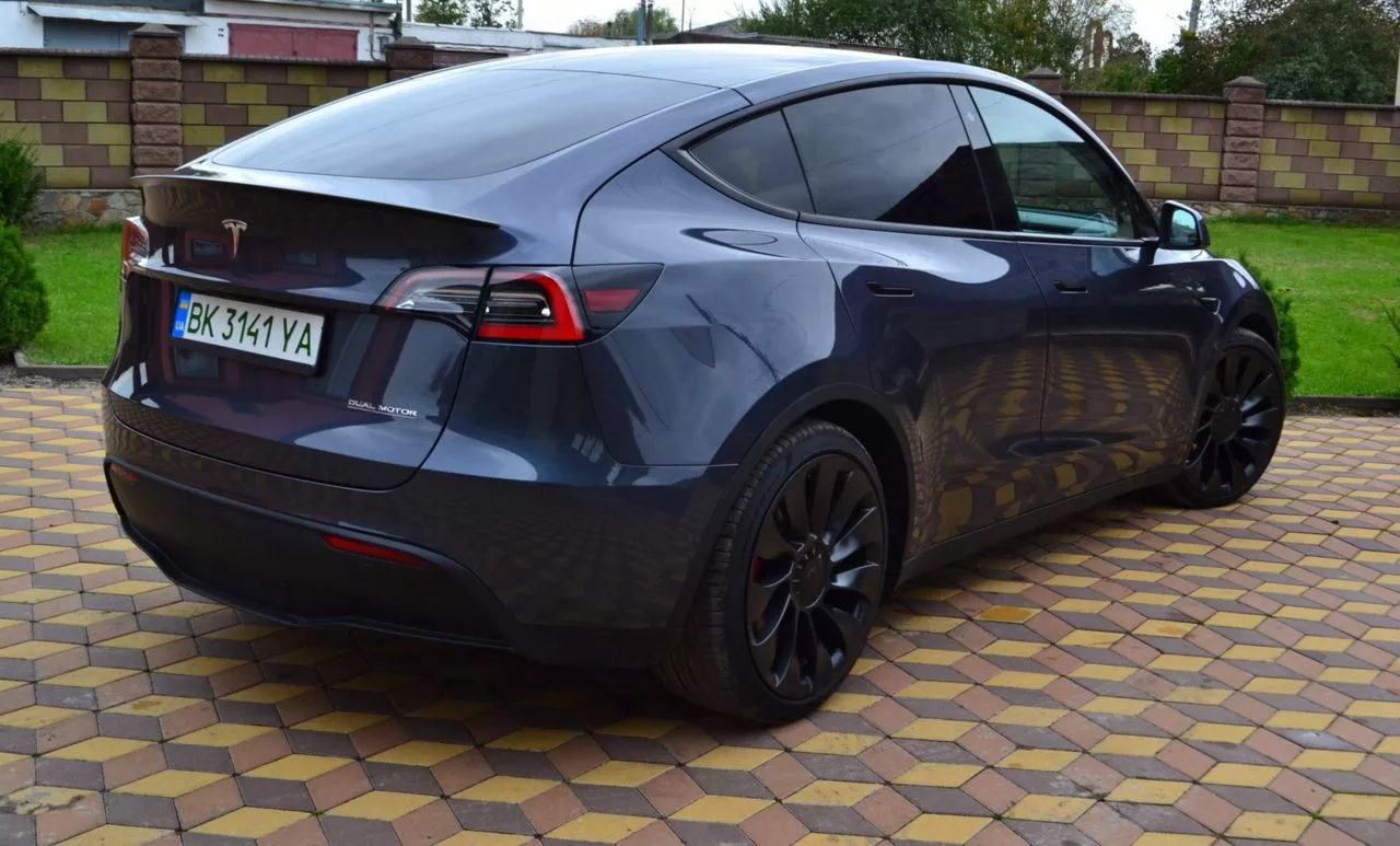 Tesla Model Y  82 kWh 2020261