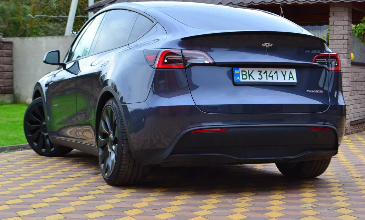 Tesla Model Y  82 kWh 2020301