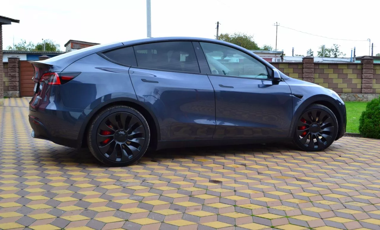 Tesla Model Y  82 kWh 2020331