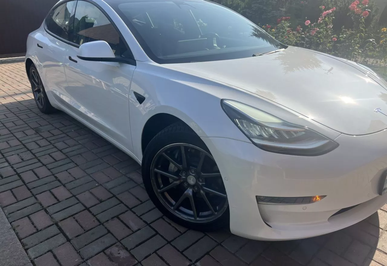 Tesla Model 3  82.5 kWh 202011