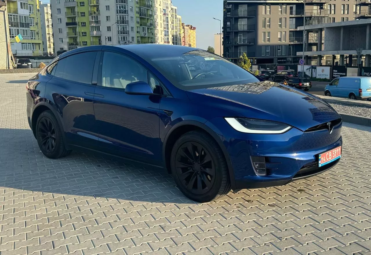 Tesla Model X  202051