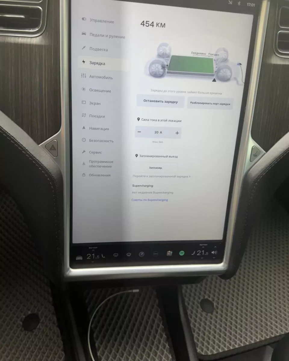 Tesla Model S  85 kWh 2013401