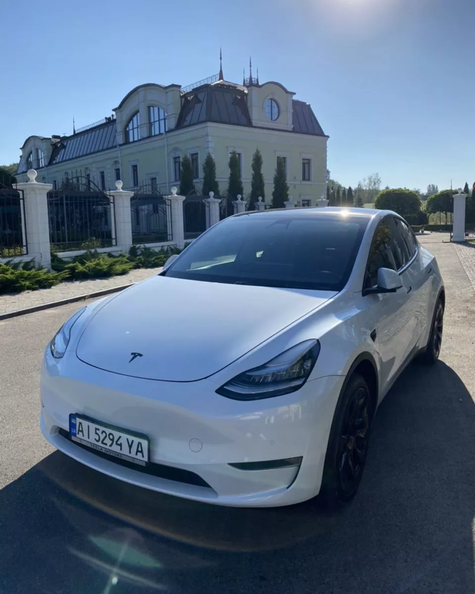 Tesla Model Y  75 kWh 2020181