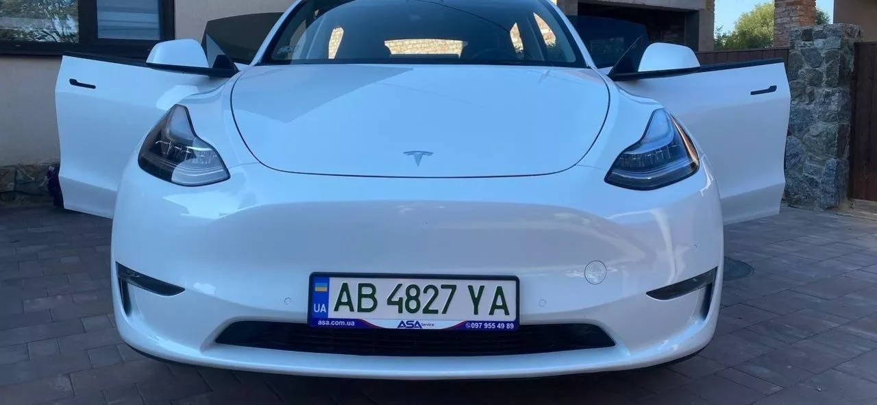 Tesla Model Y 