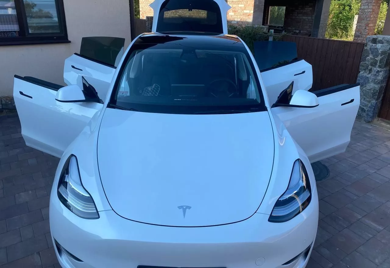 Tesla Model Y  82 kWh 202221