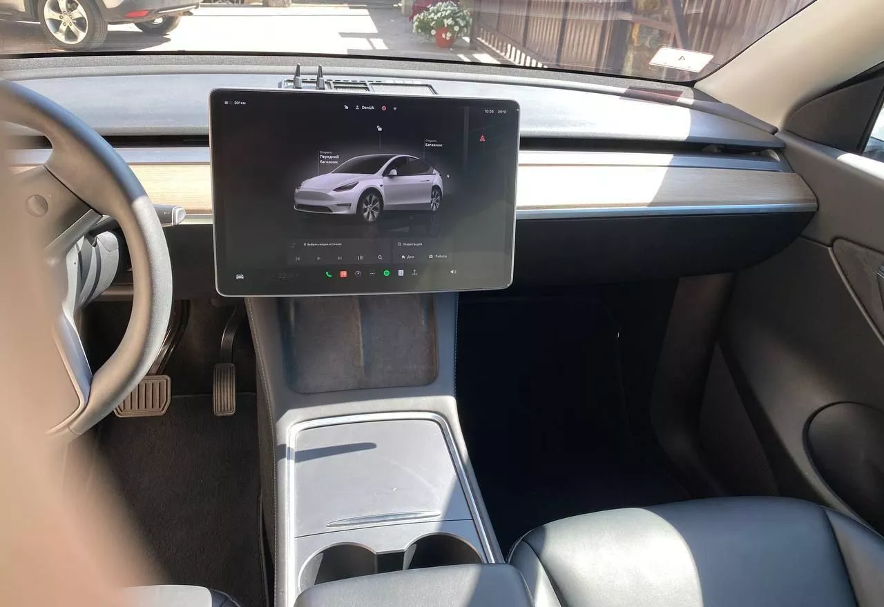 Tesla Model Y  82 kWh 2022131