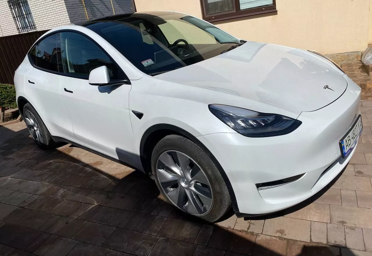 Tesla Model Y  82 kWh 2022221