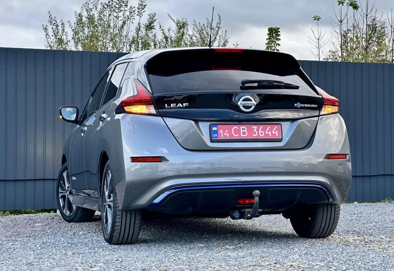 Nissan Leaf  62 kWh 2019351