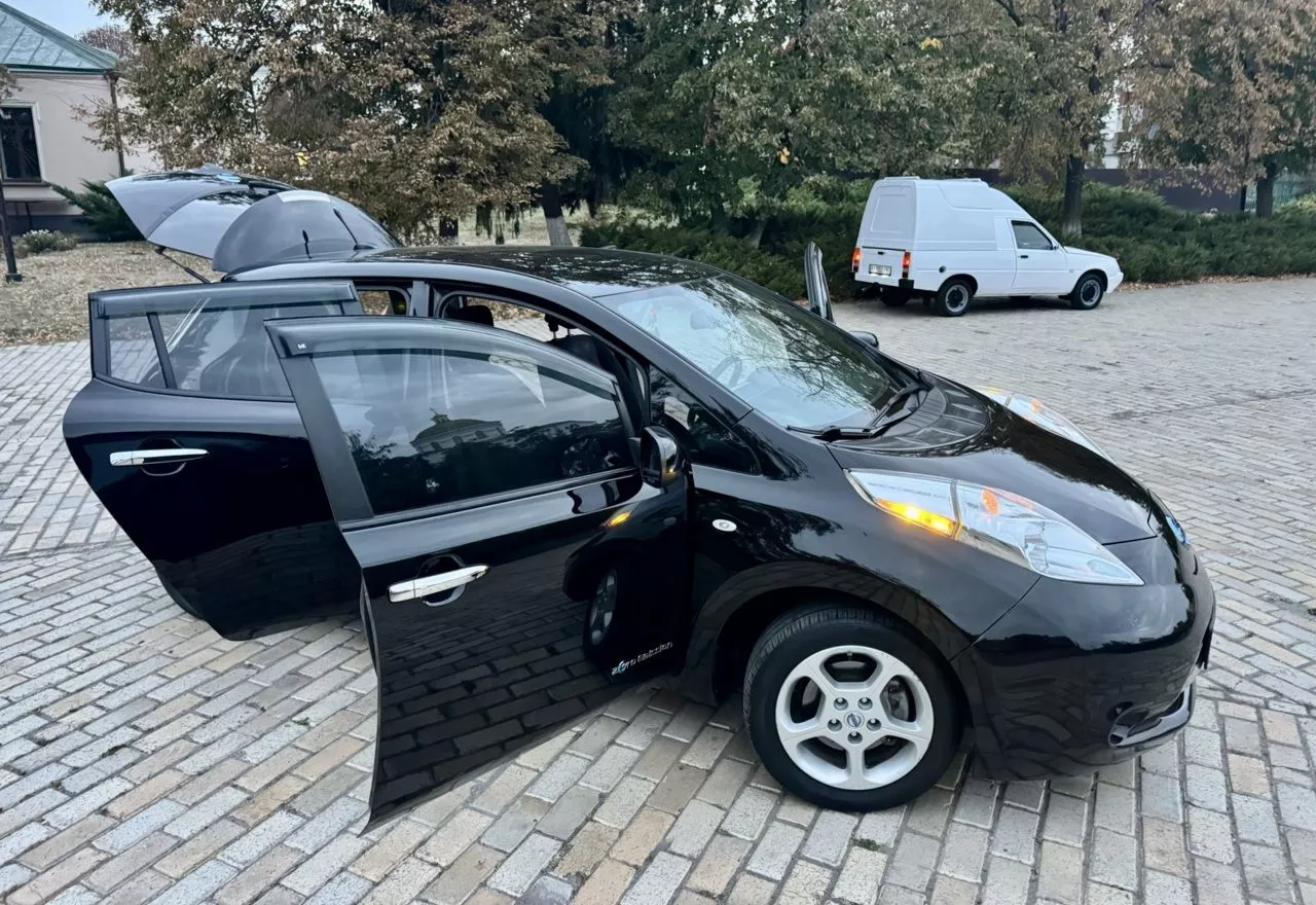 Nissan Leaf  24 kWh 2013241