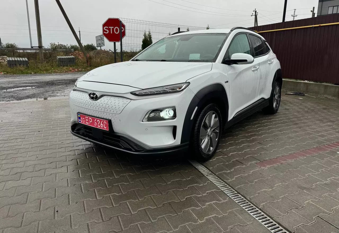 Hyundai Kona  67 kWh 2020211