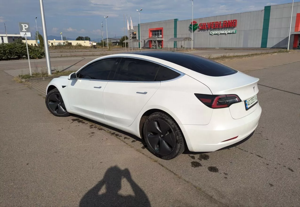 Tesla Model 3  202011