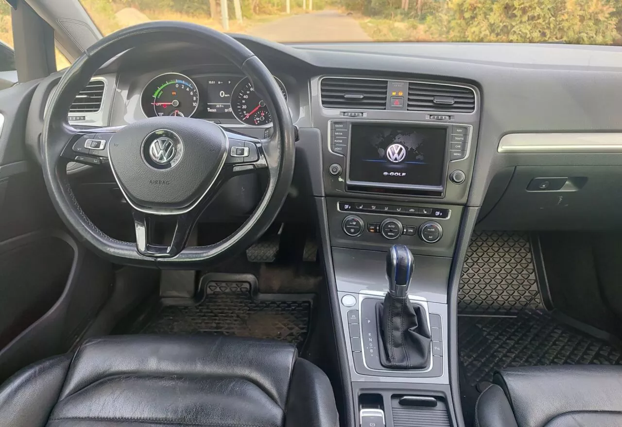 Volkswagen e-Golf  24 kWh 201561