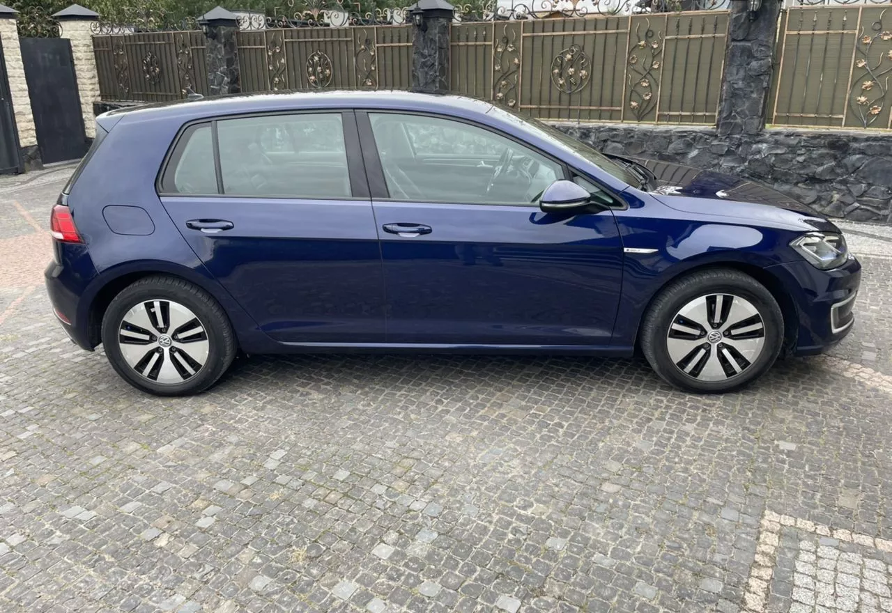 Volkswagen e-Golf  35.8 kWh 201731