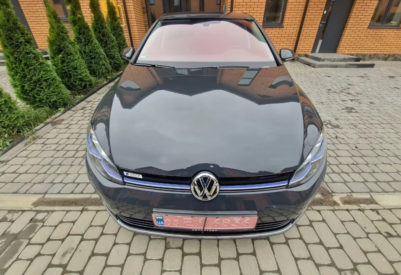 Volkswagen e-Golf  35.8 kWh 202011