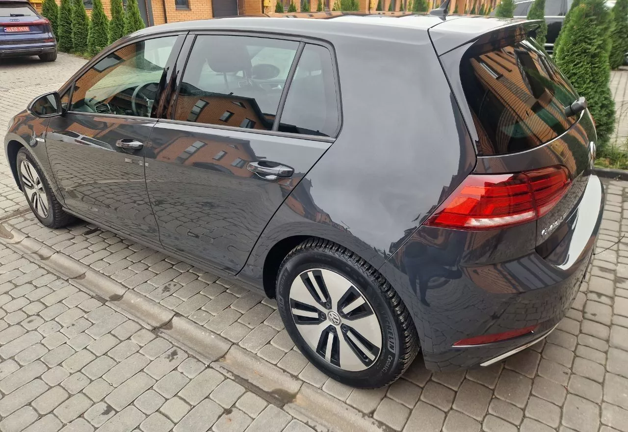 Volkswagen e-Golf  35.8 kWh 202041