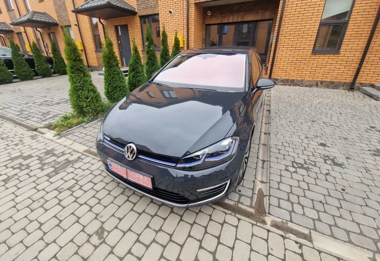 Volkswagen e-Golf  35.8 kWh 2020151