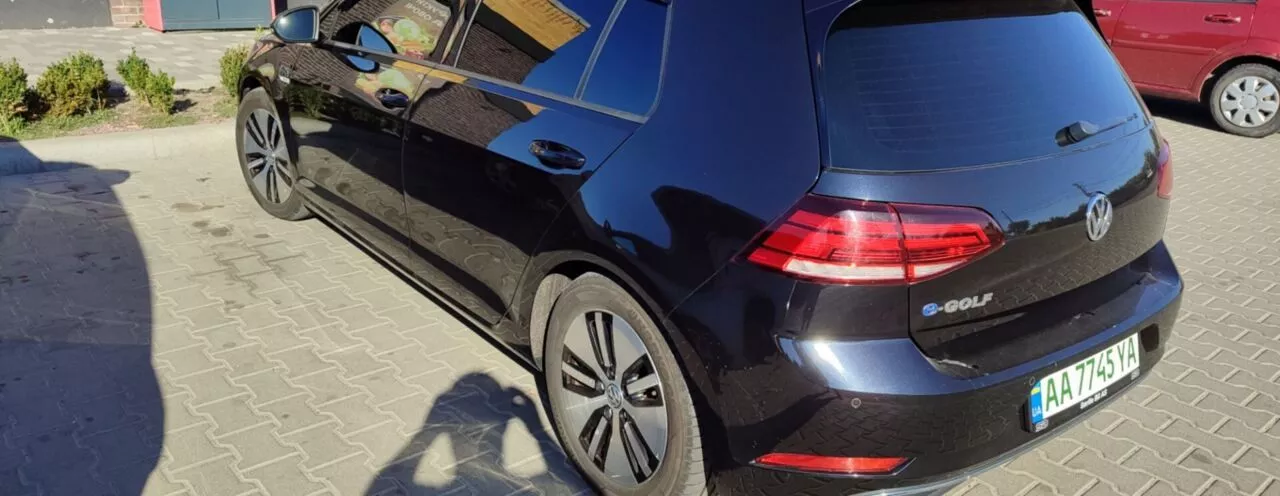 Volkswagen e-Golf  35.8 kWh 201731