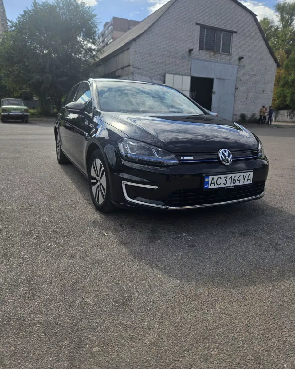 Volkswagen e-Golf  24 kWh 201521