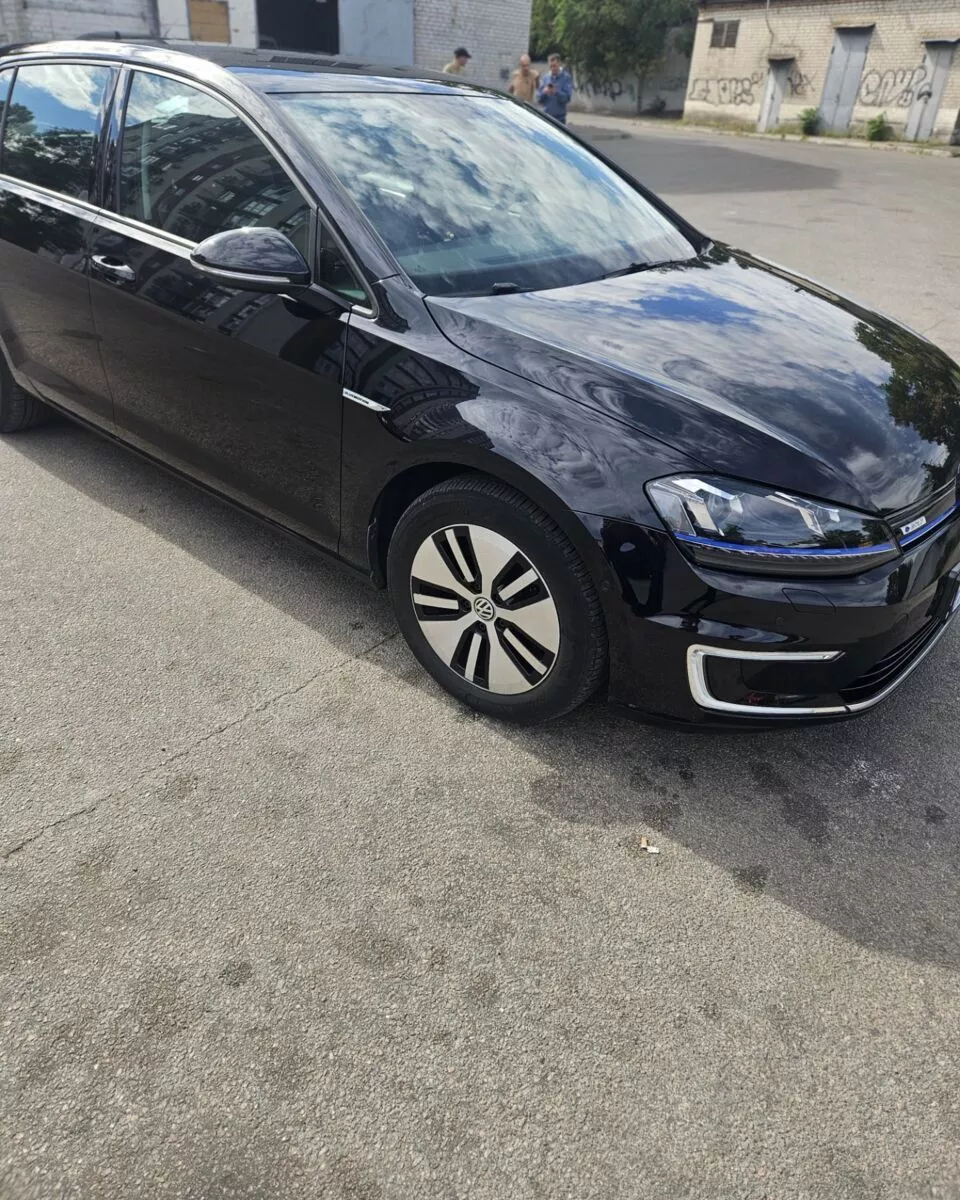 Volkswagen e-Golf  24 kWh 201531