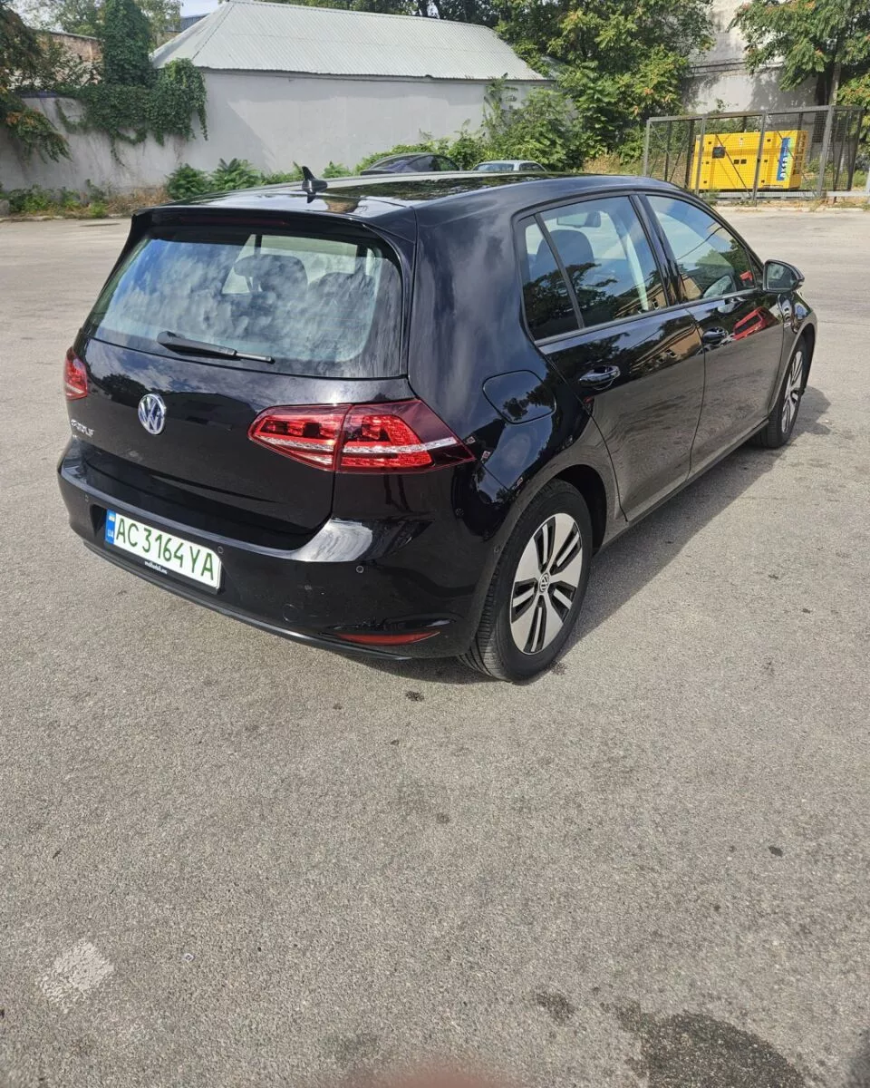 Volkswagen e-Golf  24 kWh 201561