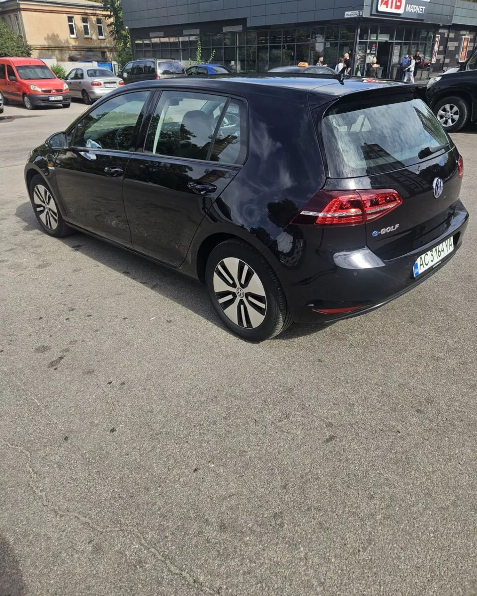 Volkswagen e-Golf  24 kWh 201571