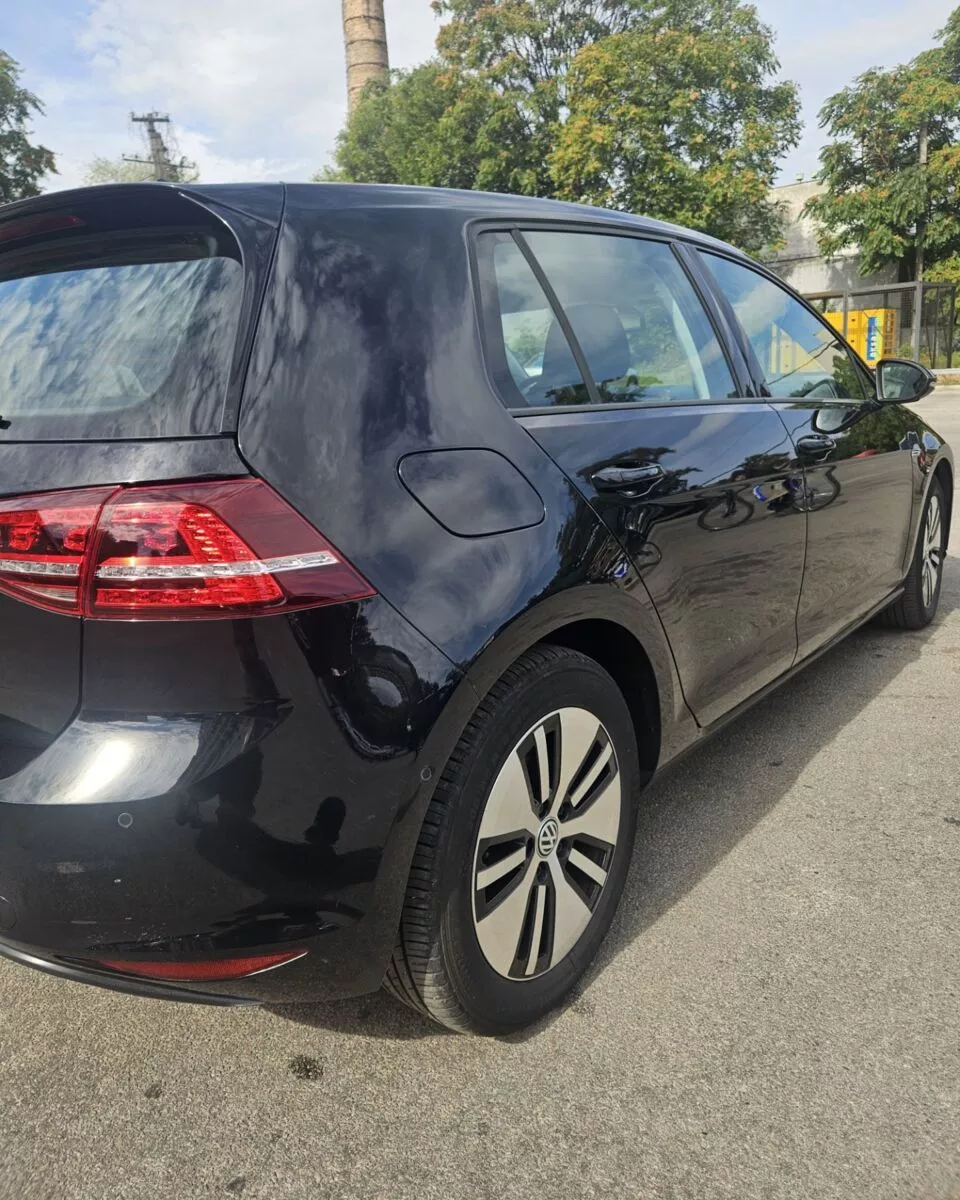 Volkswagen e-Golf  24 kWh 2015101