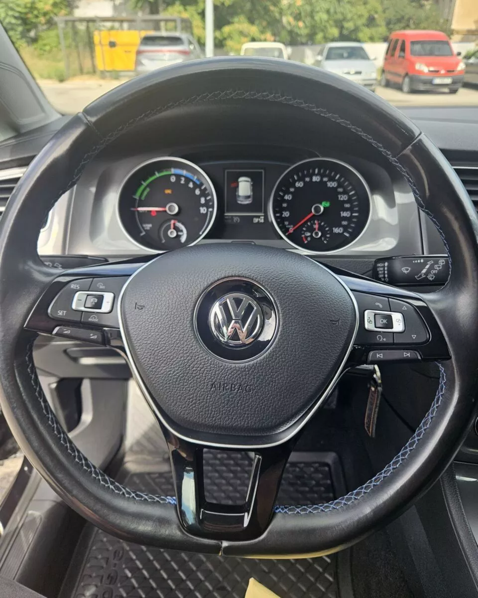 Volkswagen e-Golf  24 kWh 2015151