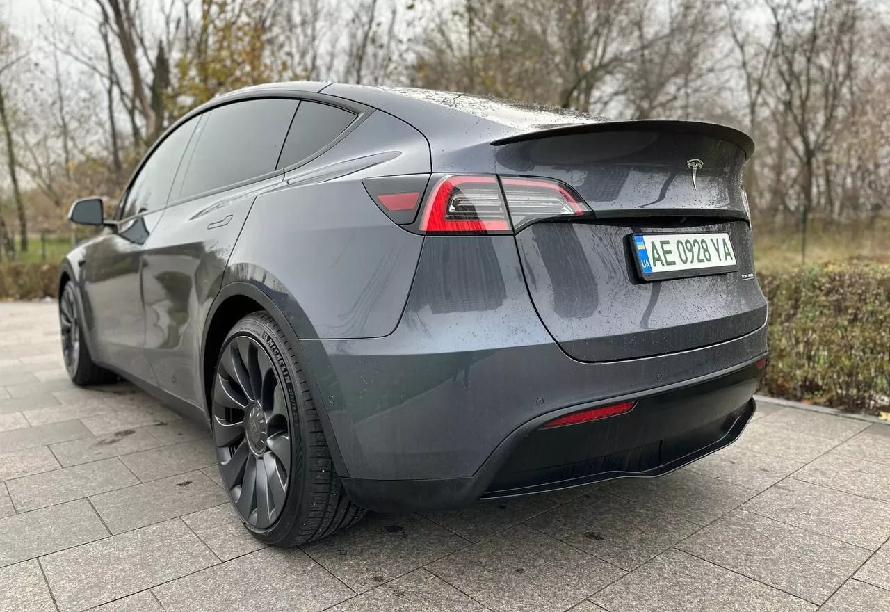 Tesla Model Y  82 kWh 202251