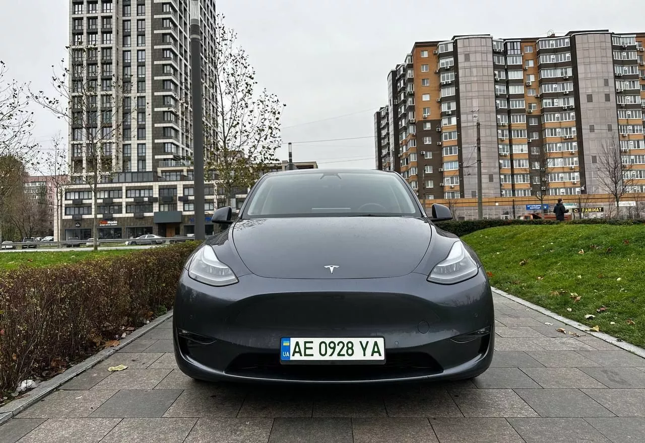 Tesla Model Y  82 kWh 202261