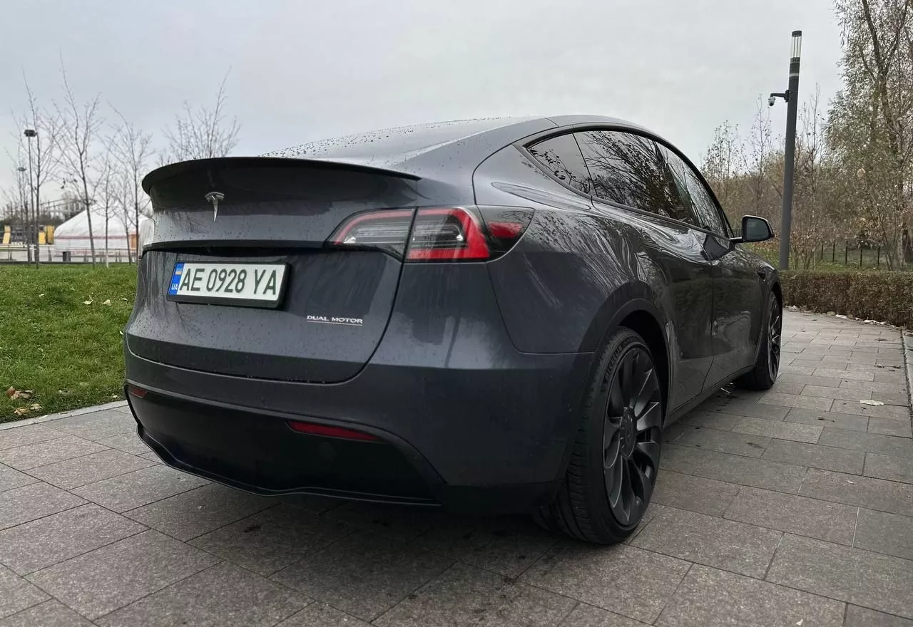 Tesla Model Y  82 kWh 202271