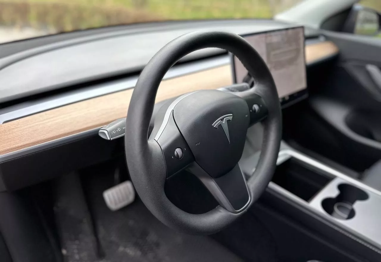 Tesla Model Y  82 kWh 2022171